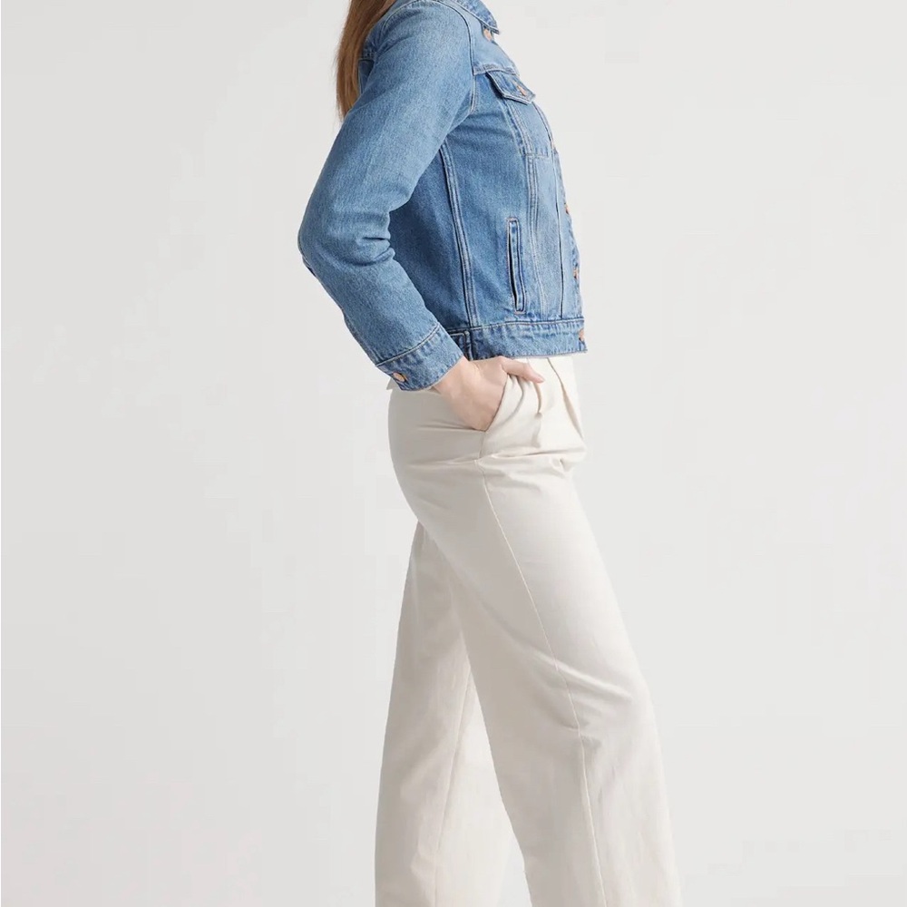Oversized Denim Jacket with Washwell - Picture 4 of 10